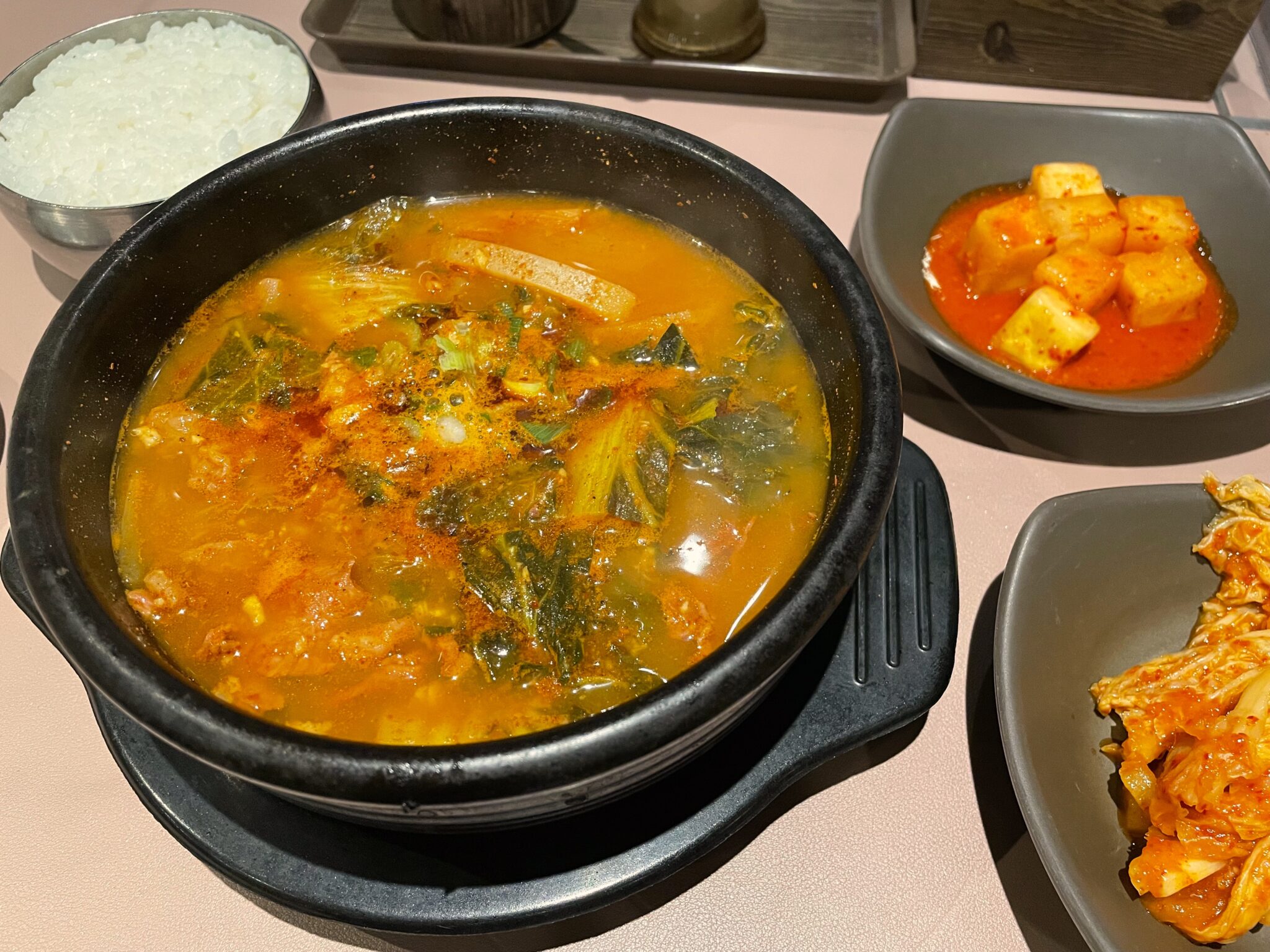 韓国永登浦にある3日韓牛クッパ。夜食にも使える24時間営業の食堂